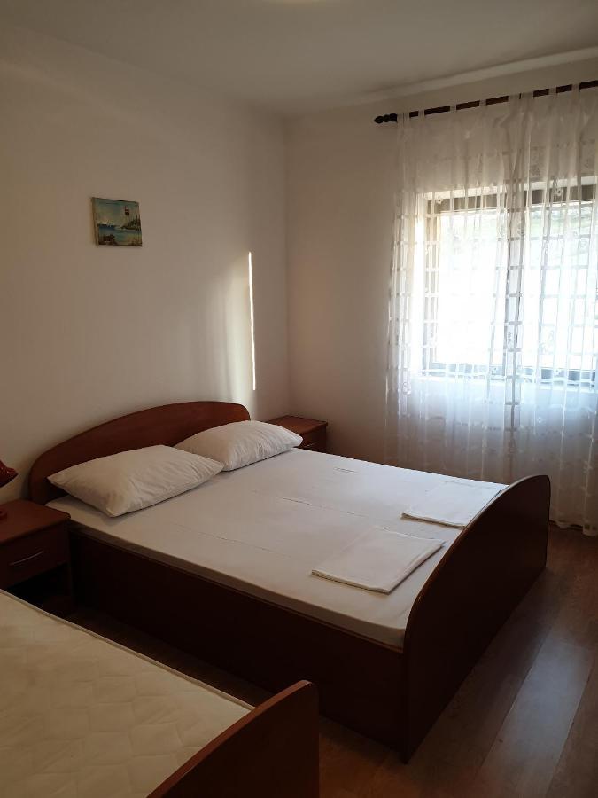 Apartments And Rooms With Parking Space Metajna, Pag - 4120 Exteriör bild