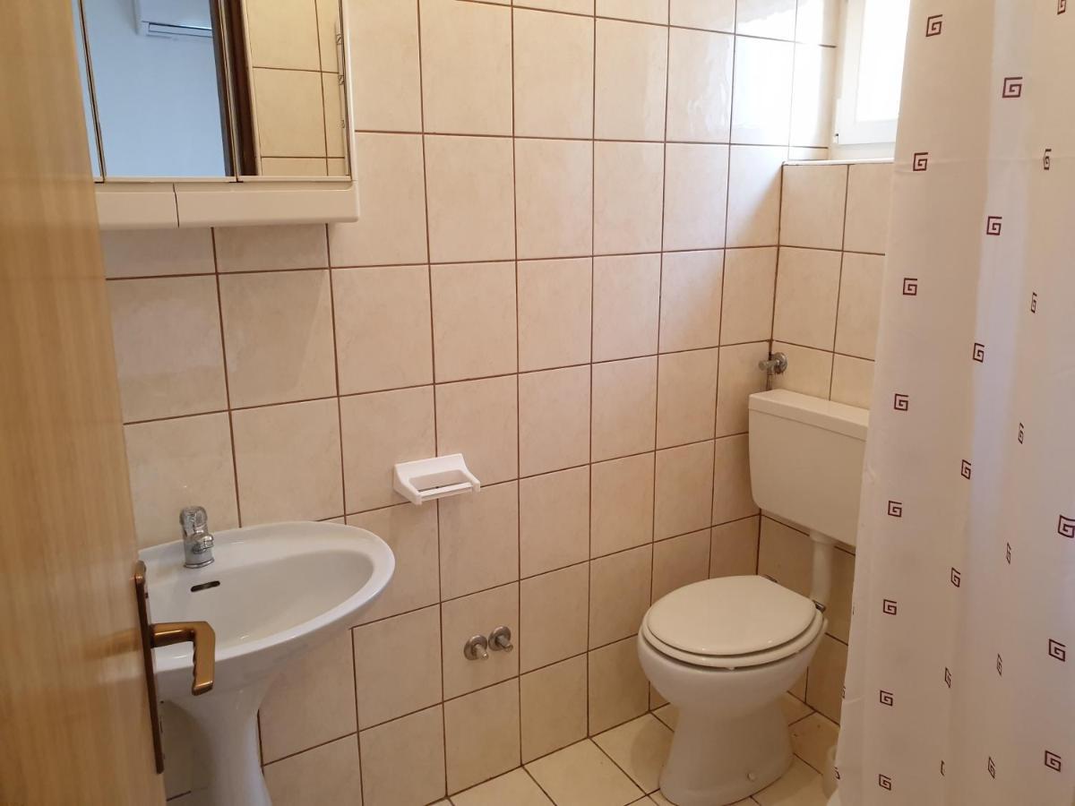 Apartments And Rooms With Parking Space Metajna, Pag - 4120 Exteriör bild