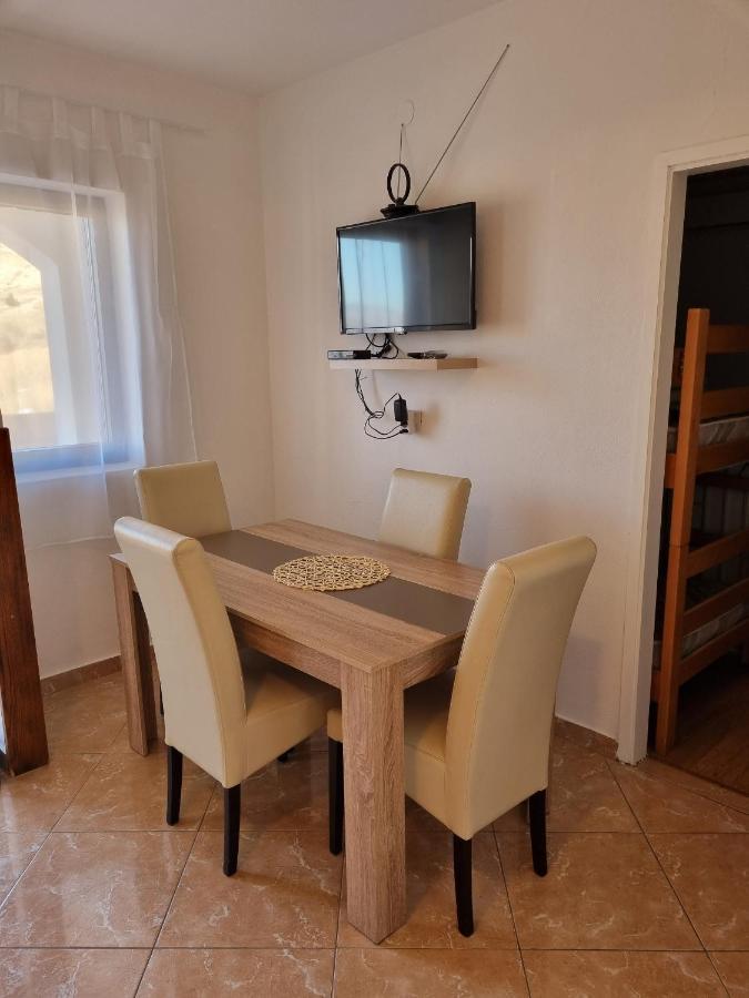 Apartments And Rooms With Parking Space Metajna, Pag - 4120 Exteriör bild